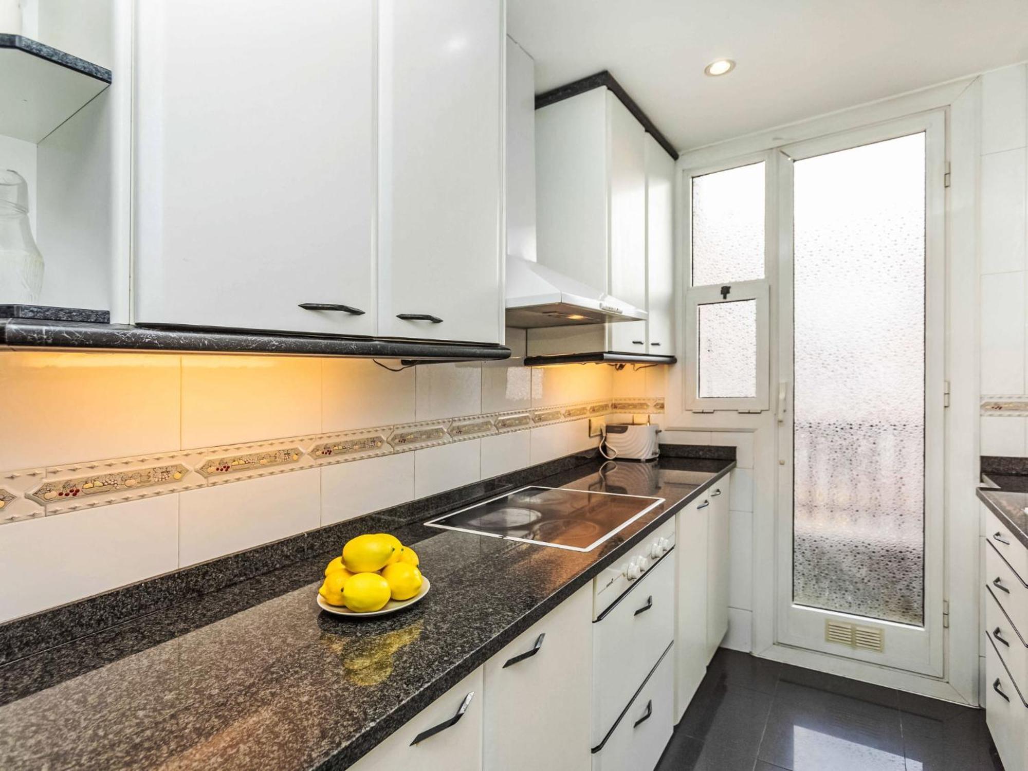 Apartment Sants-Les Corts Galileu By Interhome Барселона Экстерьер фото